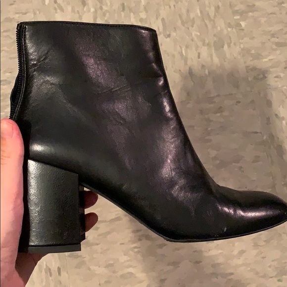 NEW STUART WEITZMAN!!! - Picture 4 of 4